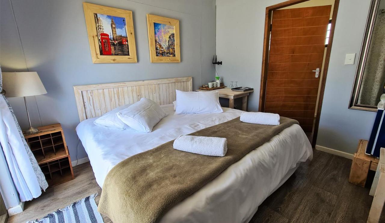 Tiende Laan Bed & Breakfast And Self-Catering ウォルビスベイ エクステリア 写真