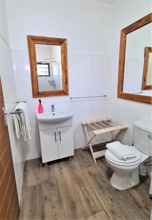 Tiende Laan Bed & Breakfast And Self-Catering ウォルビスベイ エクステリア 写真