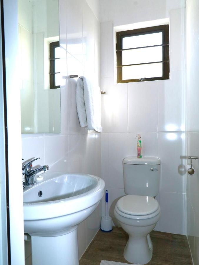 Tiende Laan Bed & Breakfast And Self-Catering ウォルビスベイ エクステリア 写真