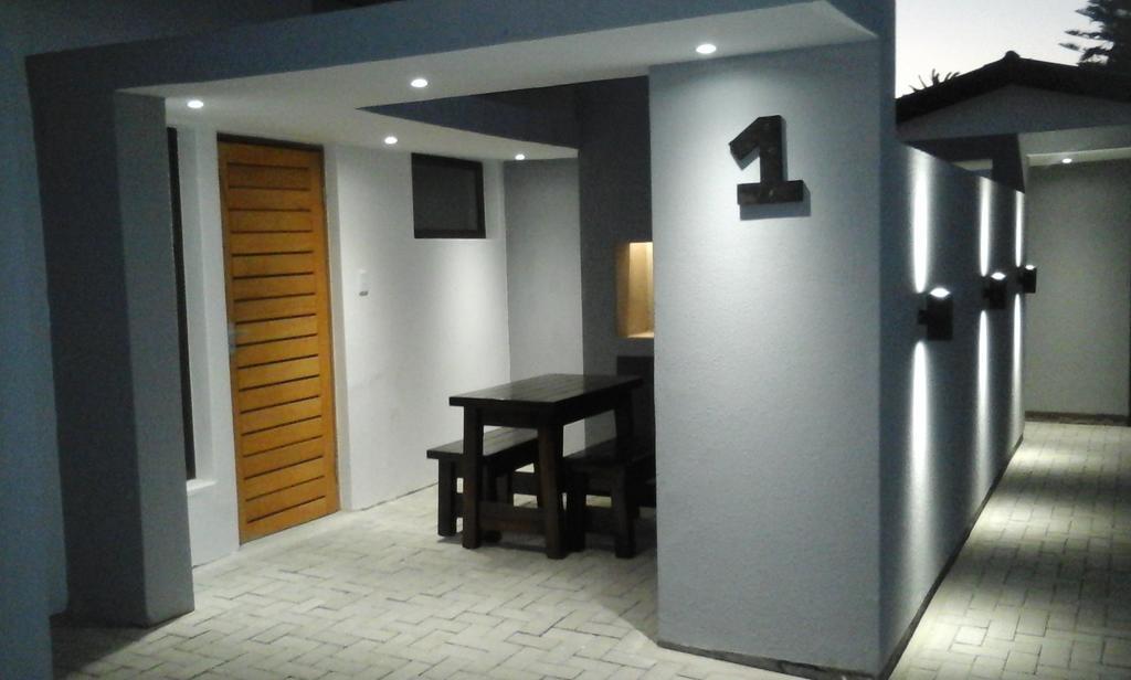 Tiende Laan Bed & Breakfast And Self-Catering ウォルビスベイ 部屋 写真