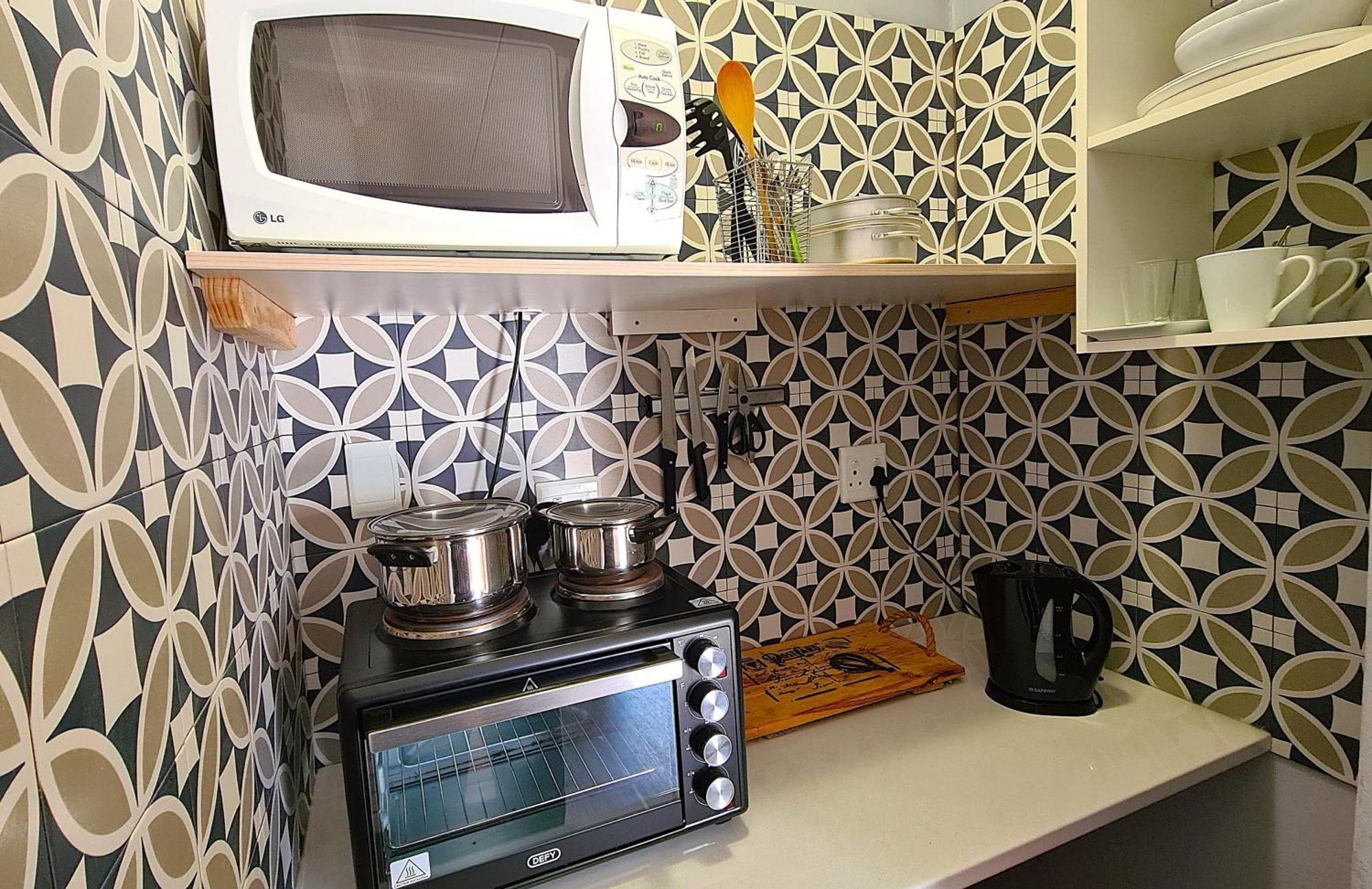 Tiende Laan Bed & Breakfast And Self-Catering ウォルビスベイ エクステリア 写真
