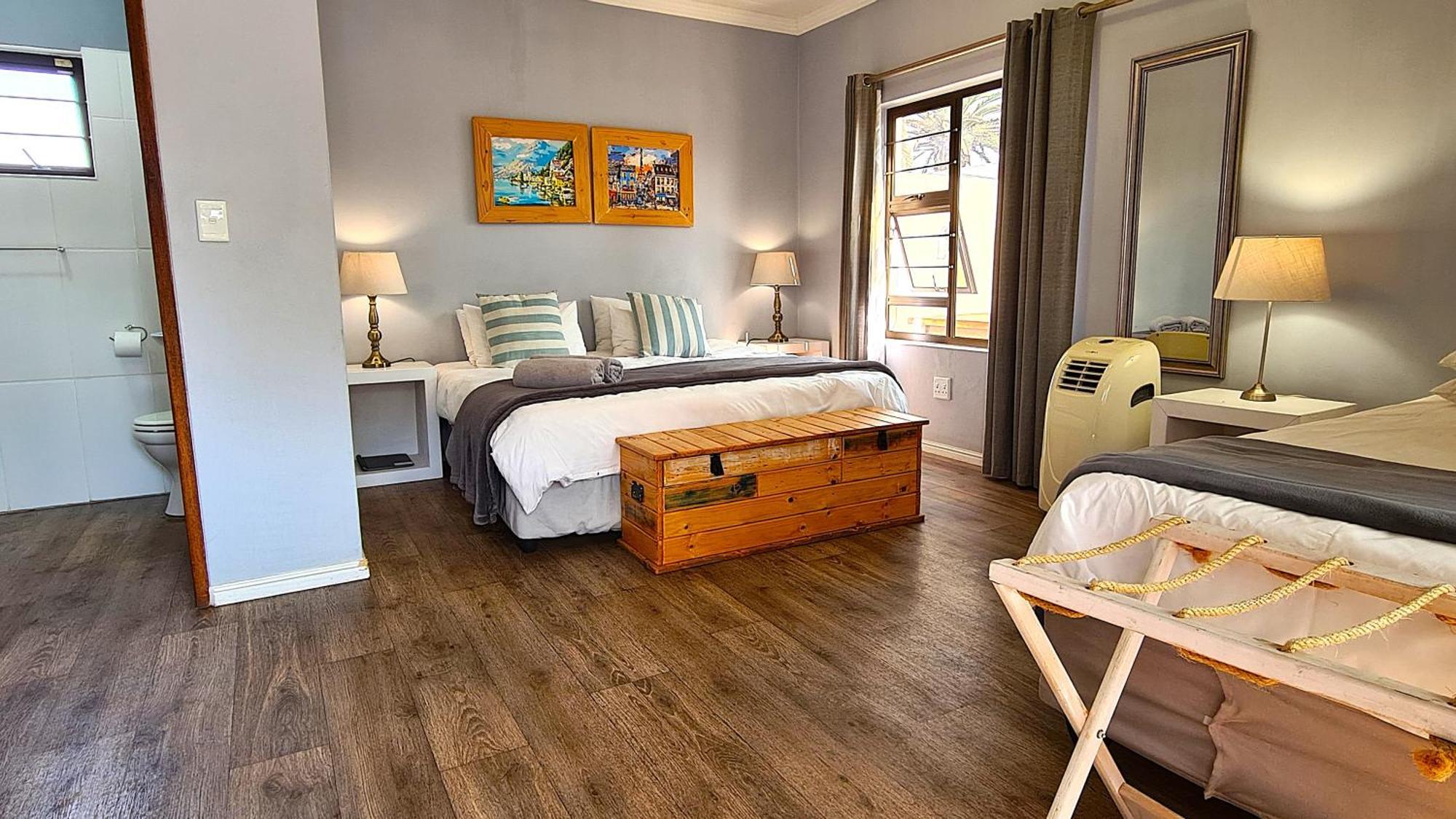 Tiende Laan Bed & Breakfast And Self-Catering ウォルビスベイ エクステリア 写真