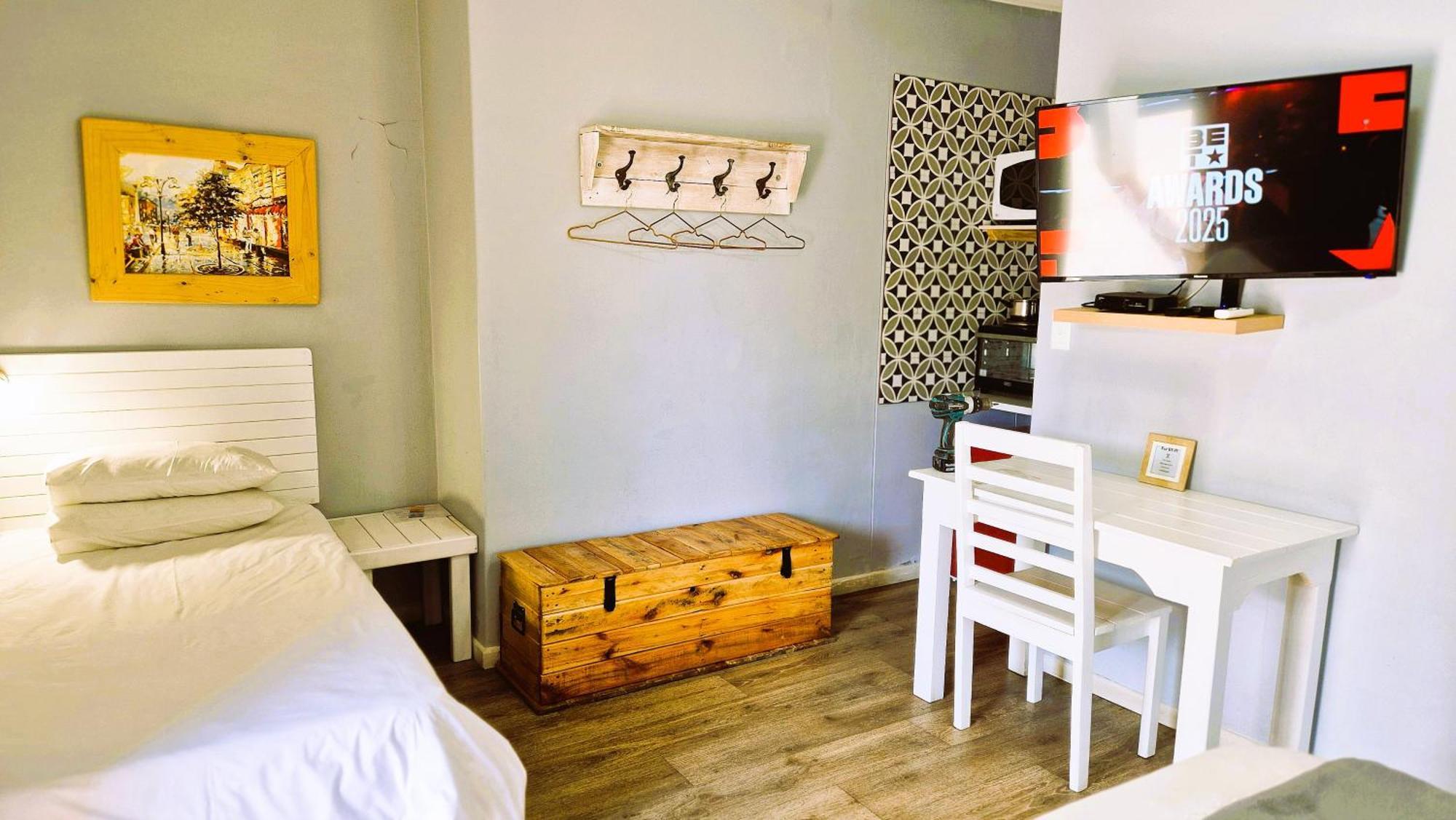 Tiende Laan Bed & Breakfast And Self-Catering ウォルビスベイ エクステリア 写真