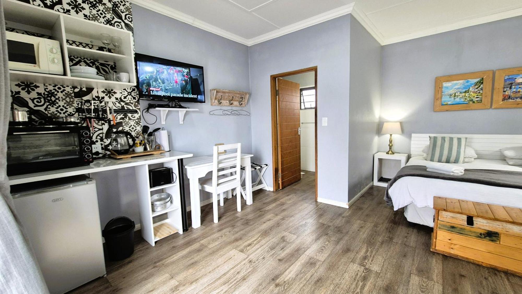 Tiende Laan Bed & Breakfast And Self-Catering ウォルビスベイ エクステリア 写真