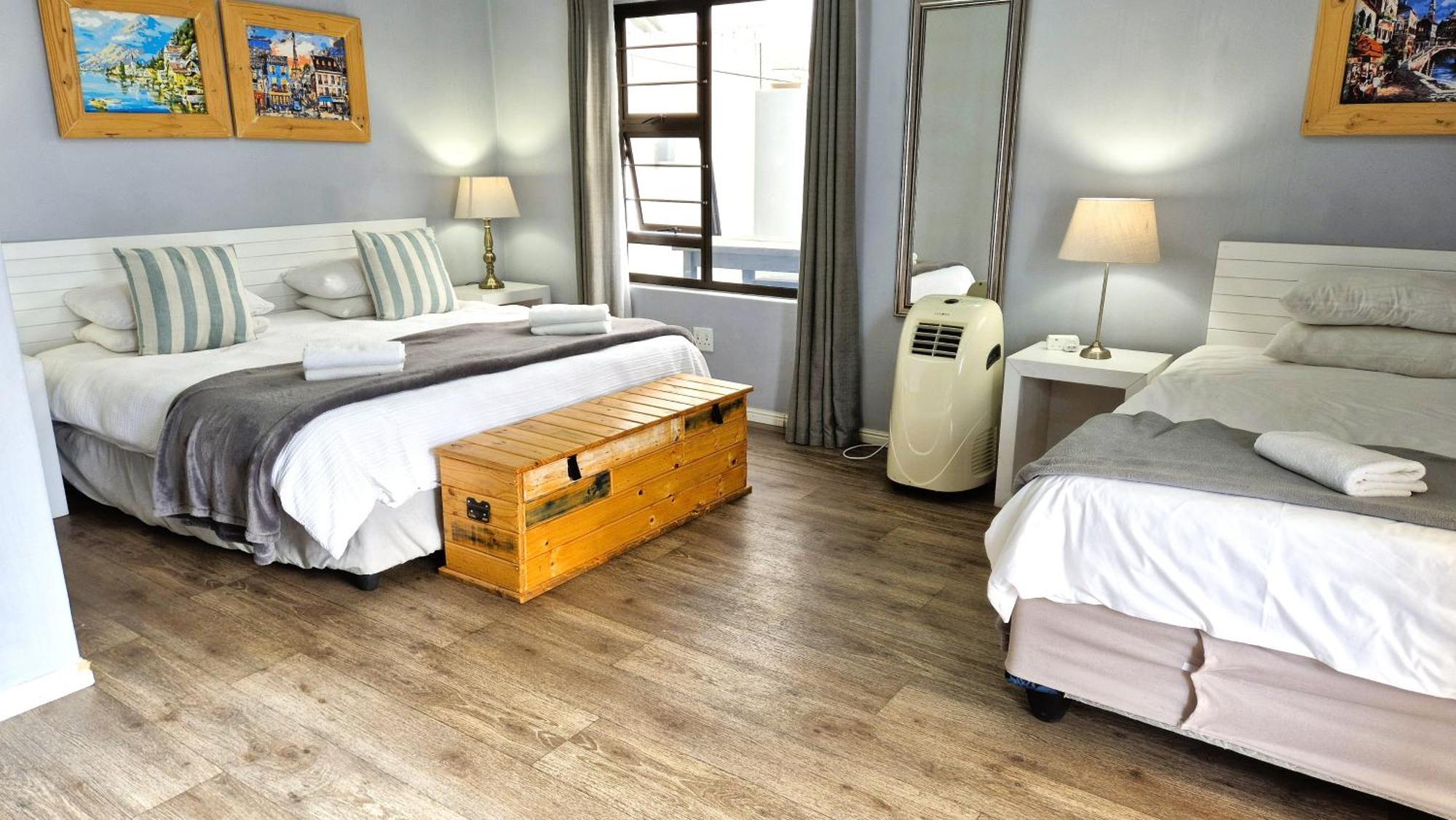 Tiende Laan Bed & Breakfast And Self-Catering ウォルビスベイ エクステリア 写真