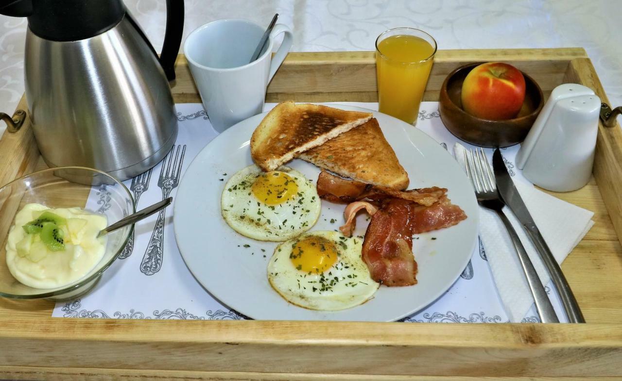 Tiende Laan Bed & Breakfast And Self-Catering ウォルビスベイ エクステリア 写真
