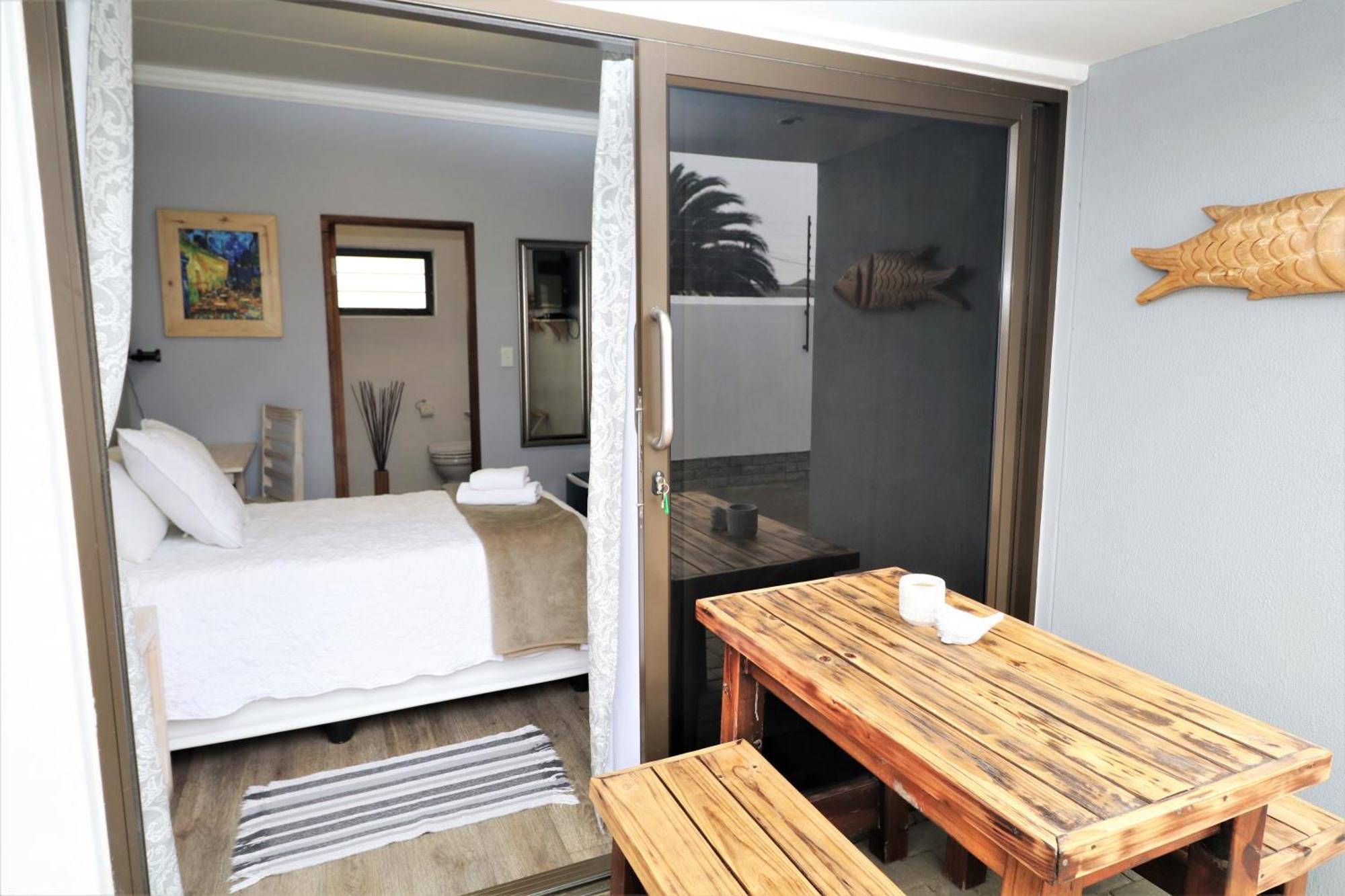 Tiende Laan Bed & Breakfast And Self-Catering ウォルビスベイ エクステリア 写真