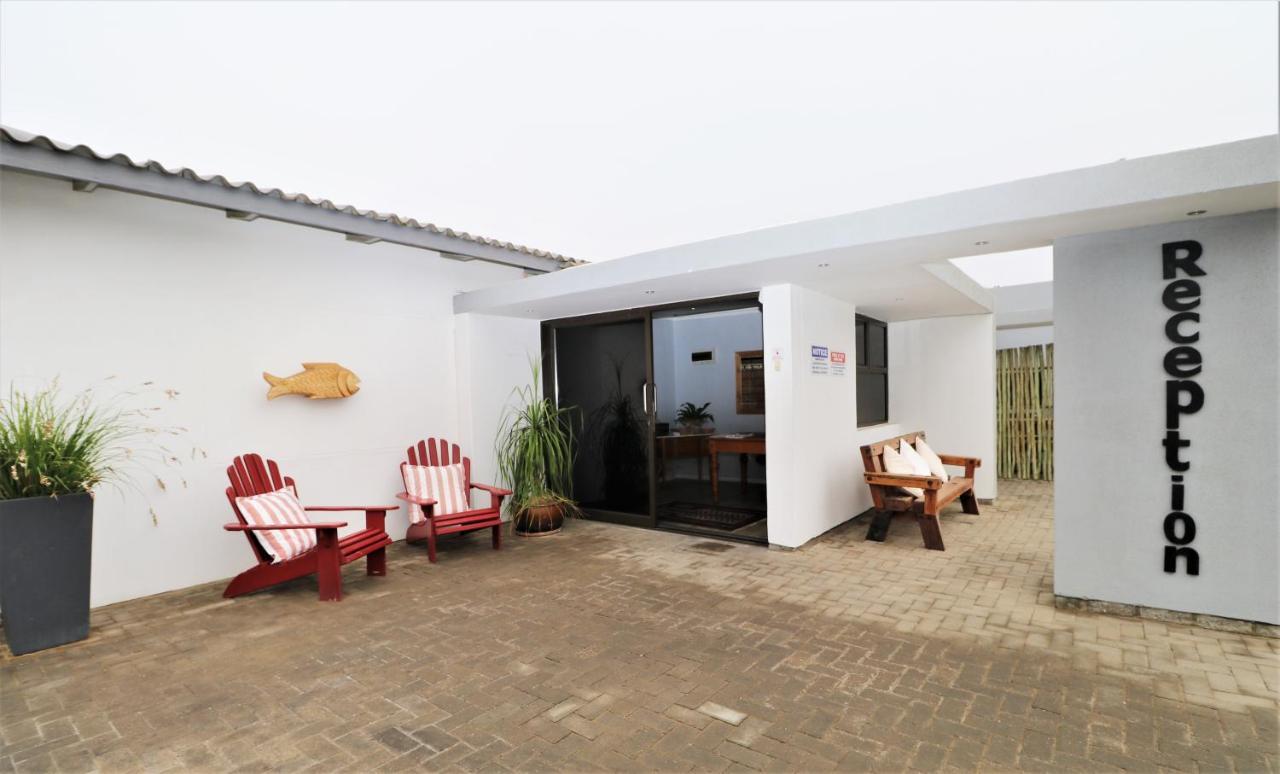 Tiende Laan Bed & Breakfast And Self-Catering ウォルビスベイ エクステリア 写真